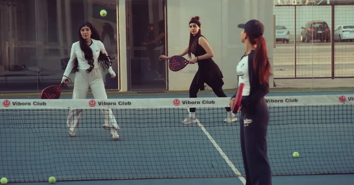 Comment débuter au padel : Guide pour débutants