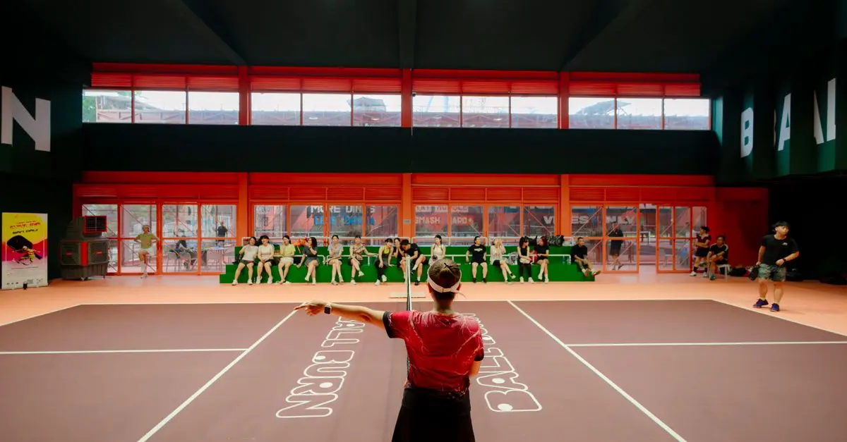 Comment le padel stimule l'esprit communautaire